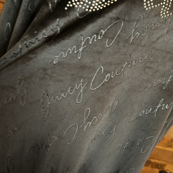 NEW w/ tags JUICY COUTURE  Adorable incredibly soft velour lounge/sleepwear - Picture 3 of 7